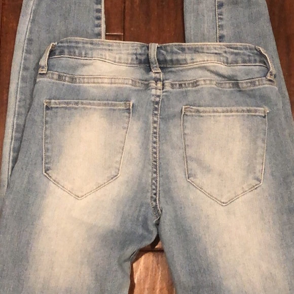 ripped jeans - Picture 2 of 2